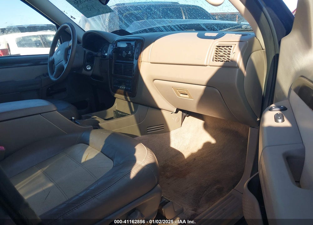 2005 FORD EXPLORER VIN: 1FMDU74K45UA77900