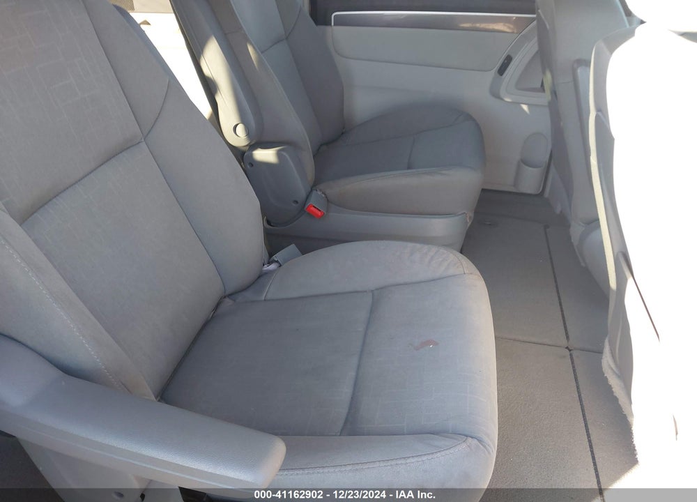 2009 VOLKSWAGEN ROUTAN SE VIN: 2V8HW34189R553699
