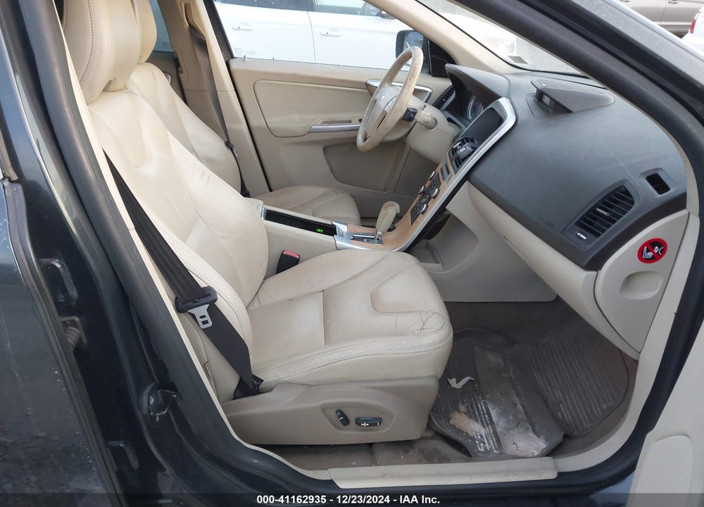 2010 VOLVO XC60 T6/T6 R-DESIGN VIN: YV4992DZ2A2101948