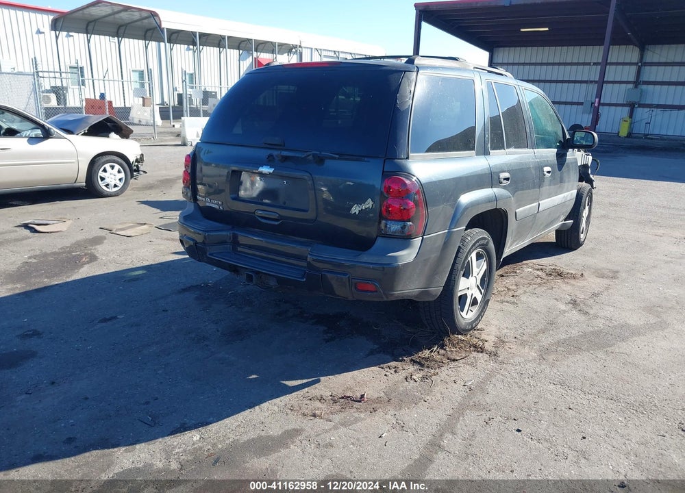 2005 CHEVROLET TRAILBLAZER LS VIN: 1GNDS13S252310443