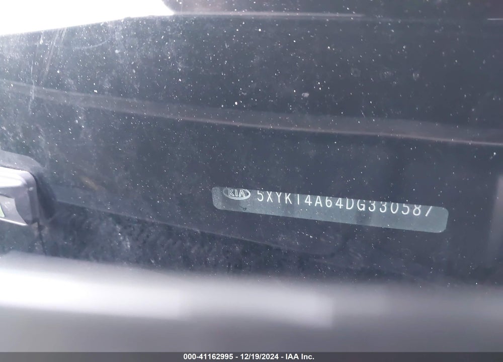 2013 KIA SORENTO LX VIN: 5XYKT4A64DG330587