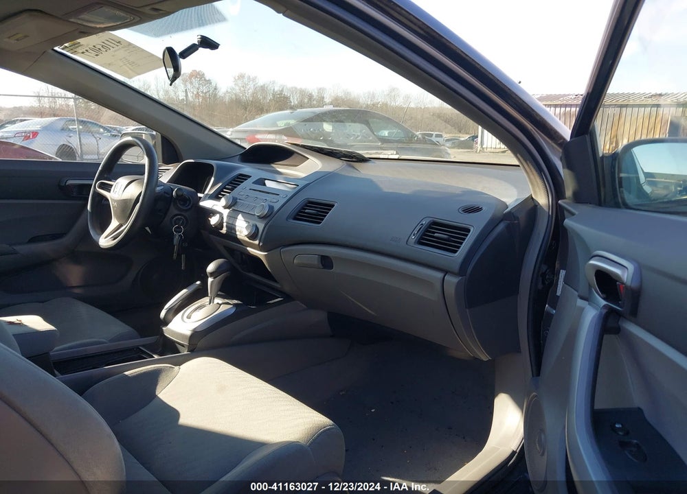2009 HONDA CIVIC LX VIN: 2HGFG12689H528845