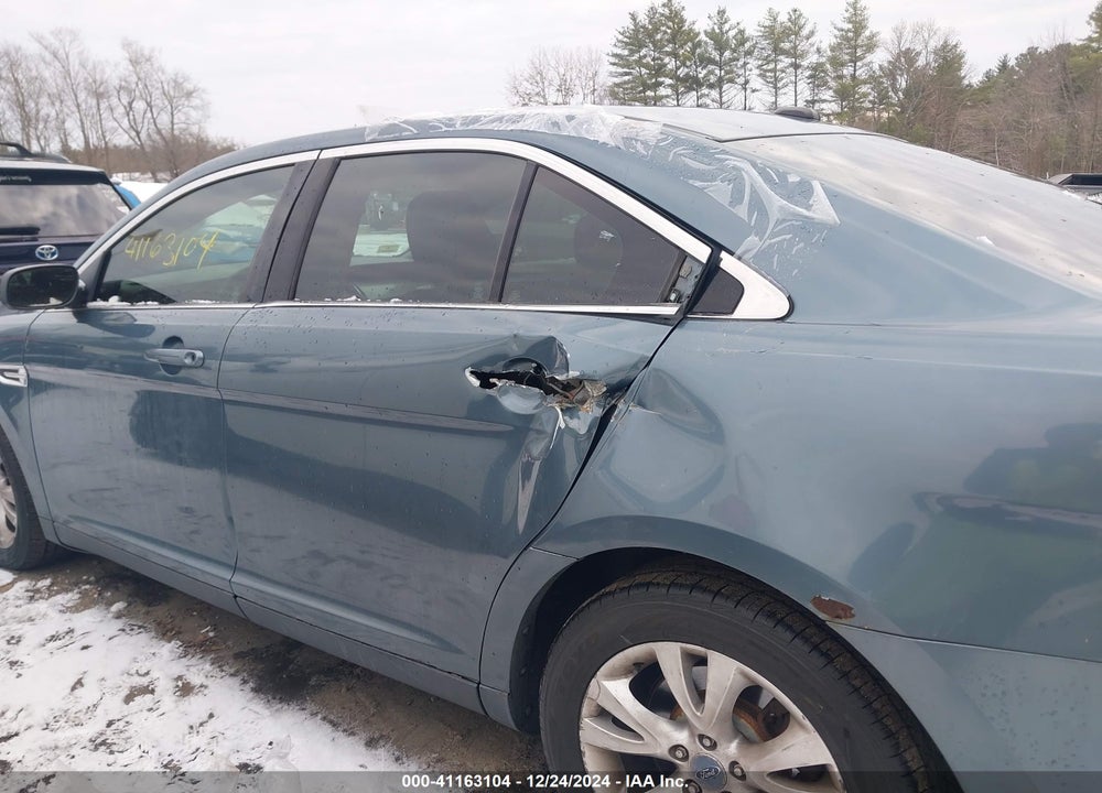 2010 FORD TAURUS SEL VIN: 1FAHP2HW4AG105979