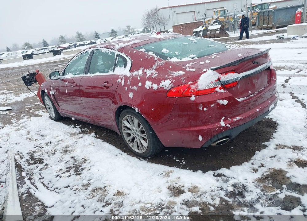 2013 JAGUAR XF VIN: SAJWA0E7XD8S73324