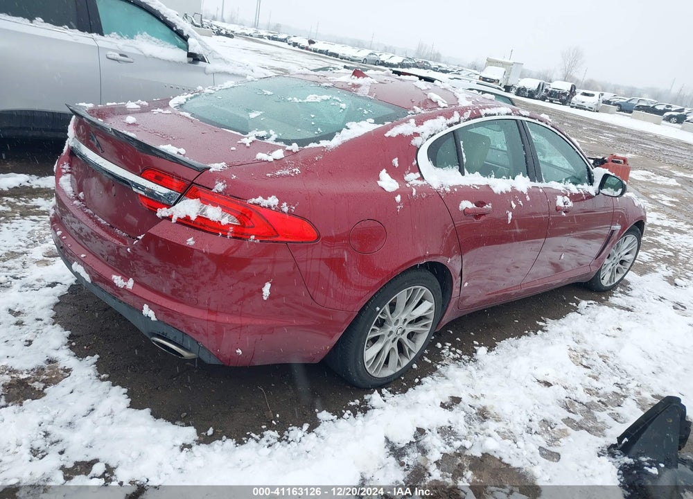 2013 JAGUAR XF VIN: SAJWA0E7XD8S73324