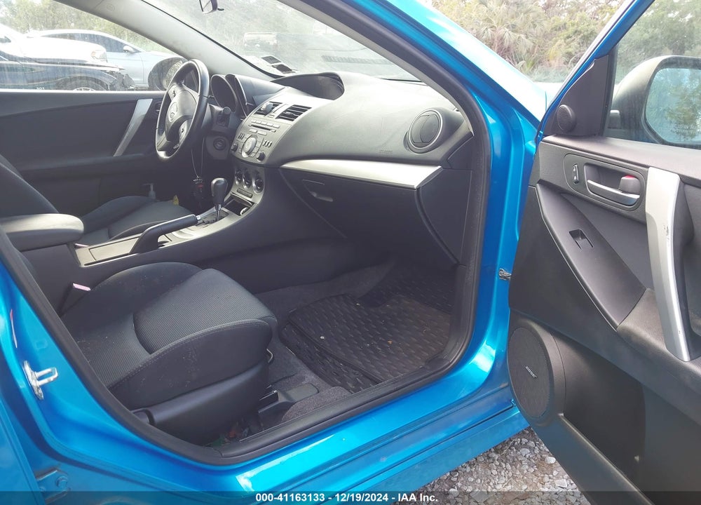 2011 MAZDA 3 S SPORT VIN: JM1BL1K65B1376570