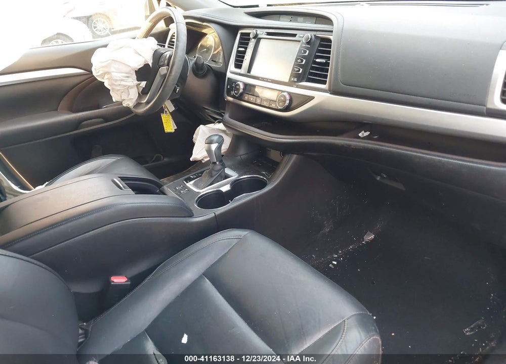 2016 TOYOTA HIGHLANDER XLE V6 VIN: 5TDKKRFH0GS138696