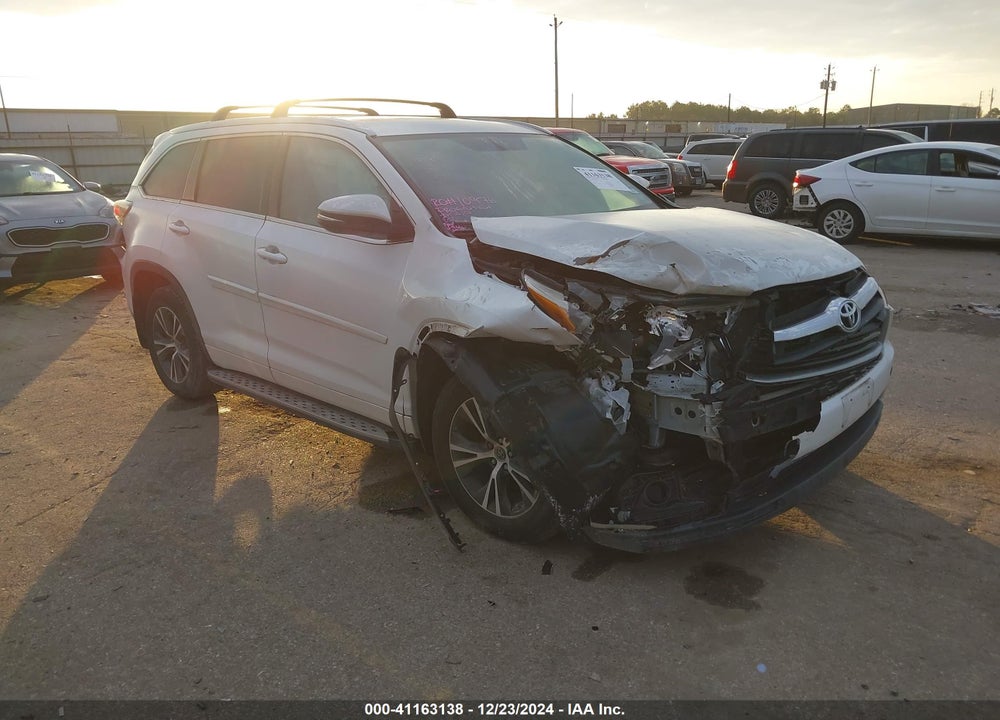 2016 TOYOTA HIGHLANDER XLE V6 VIN: 5TDKKRFH0GS138696