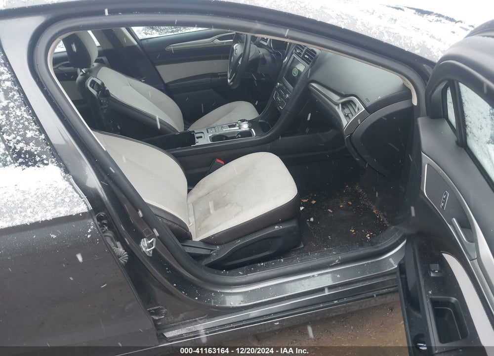 2020 FORD FUSION VIN: 3FA6P0HD5LR160933