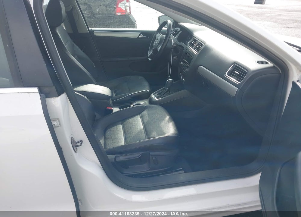 2013 VOLKSWAGEN JETTA 2.5L SE VIN: 3VWDP7AJ3DM206250