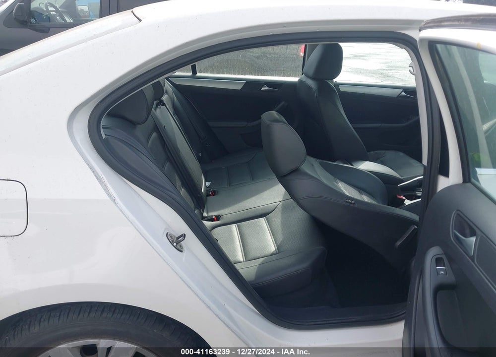 2013 VOLKSWAGEN JETTA 2.5L SE VIN: 3VWDP7AJ3DM206250
