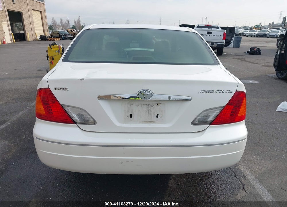 2002 TOYOTA AVALON XL VIN: 4T1BF28B22U245320