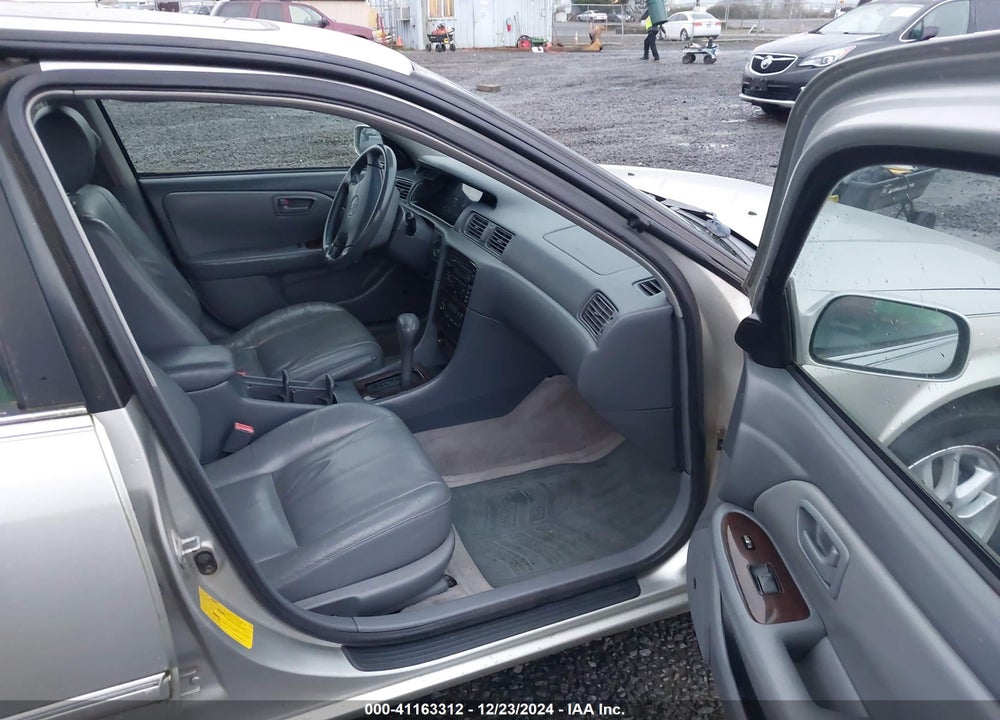 2001 TOYOTA CAMRY XLE V6 VIN: JT2BF28K310301347