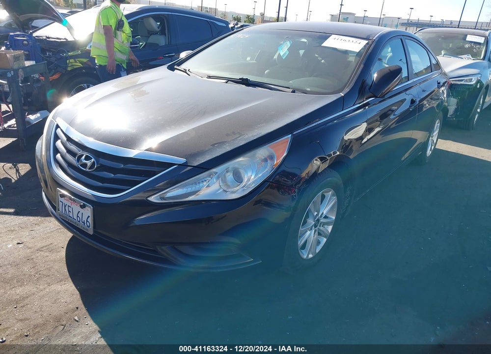 2013 HYUNDAI SONATA GLS VIN: 5NPEB4AC2DH736088