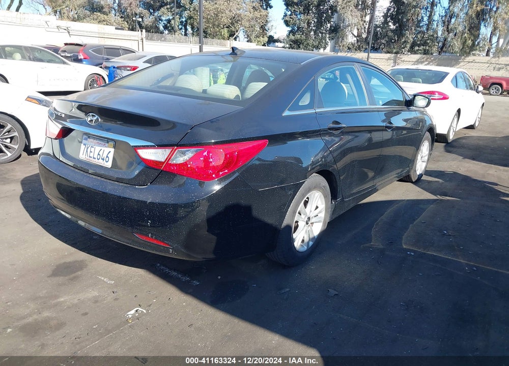 2013 HYUNDAI SONATA GLS VIN: 5NPEB4AC2DH736088