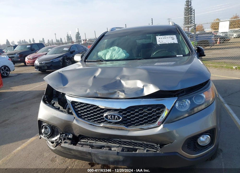 2013 KIA SORENTO LX VIN: 5XYKT3A60DG363371