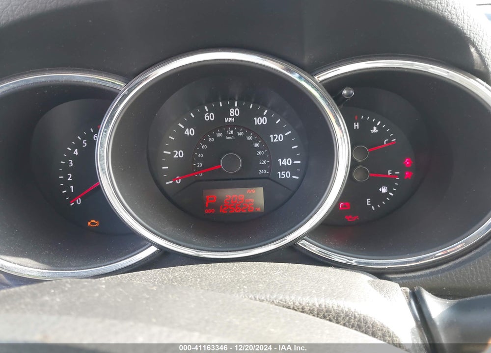 2013 KIA SORENTO LX VIN: 5XYKT3A60DG363371