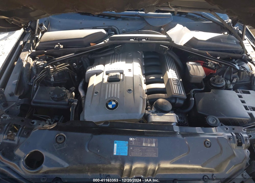 2007 BMW 525I VIN: WBANE53517CW62137