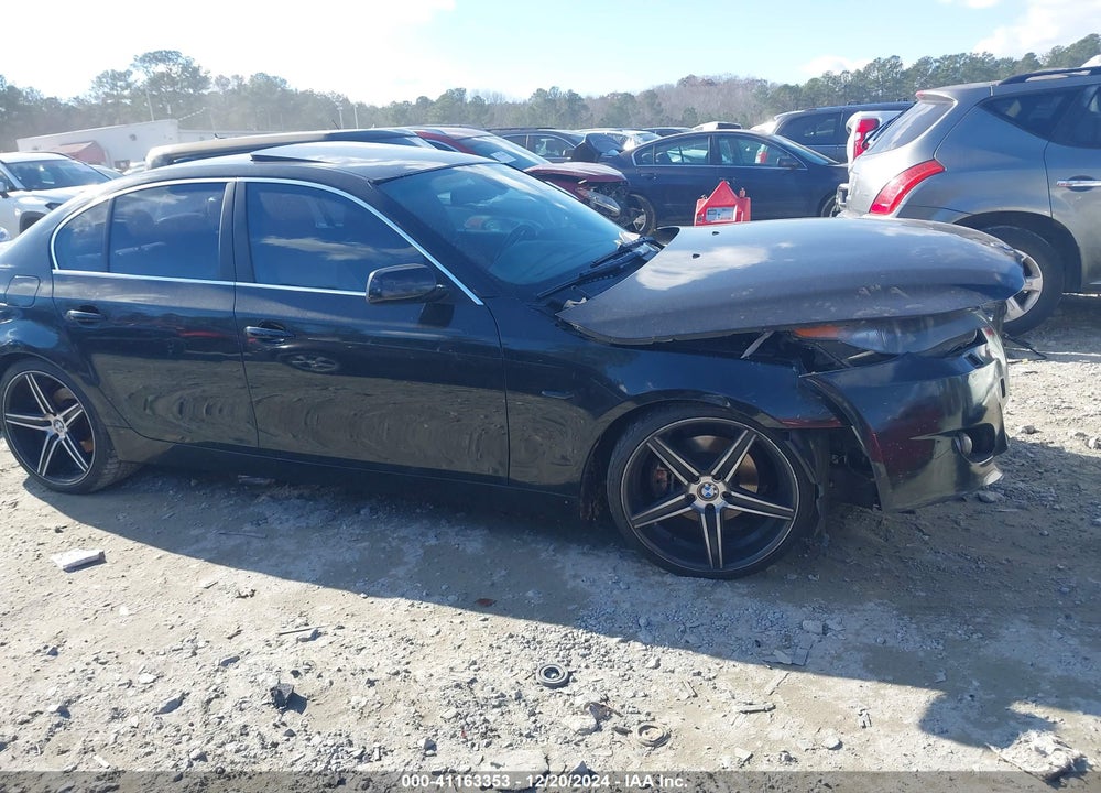 2007 BMW 525I VIN: WBANE53517CW62137