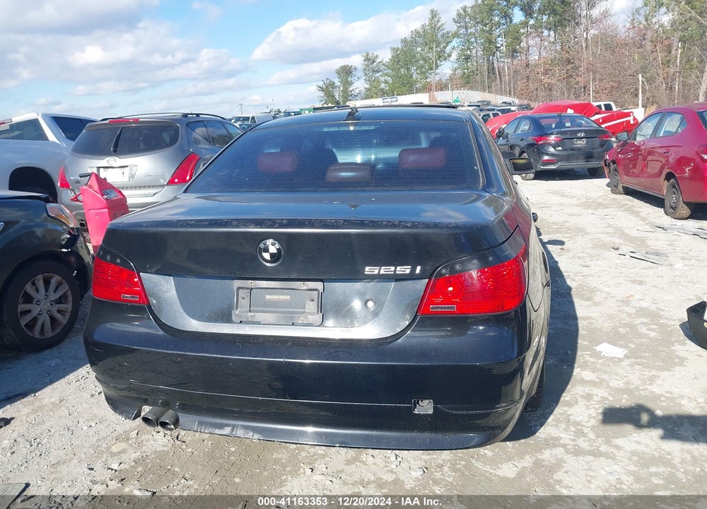 2007 BMW 525I VIN: WBANE53517CW62137