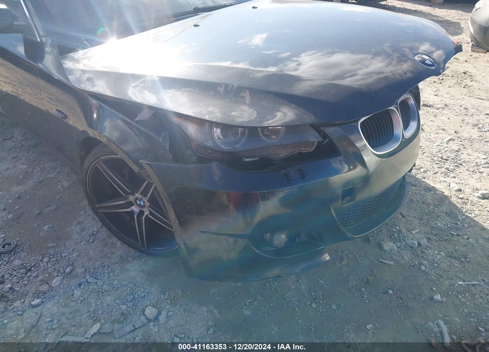 2007 BMW 525I VIN: WBANE53517CW62137