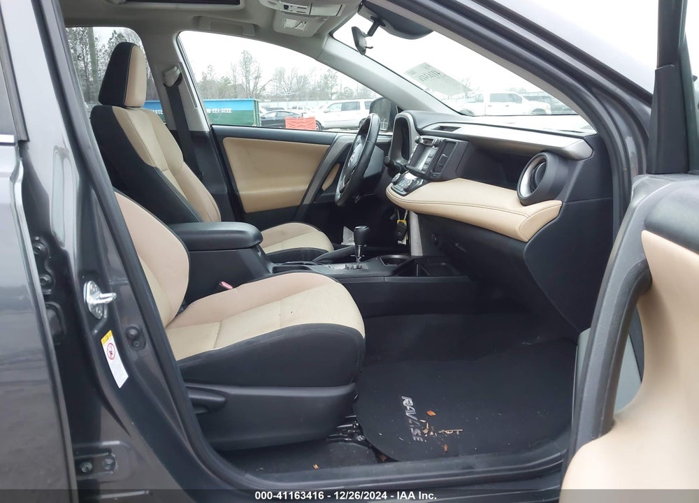2018 TOYOTA RAV4 ADVENTURE/XLE VIN: 2T3WFREV0JW513117
