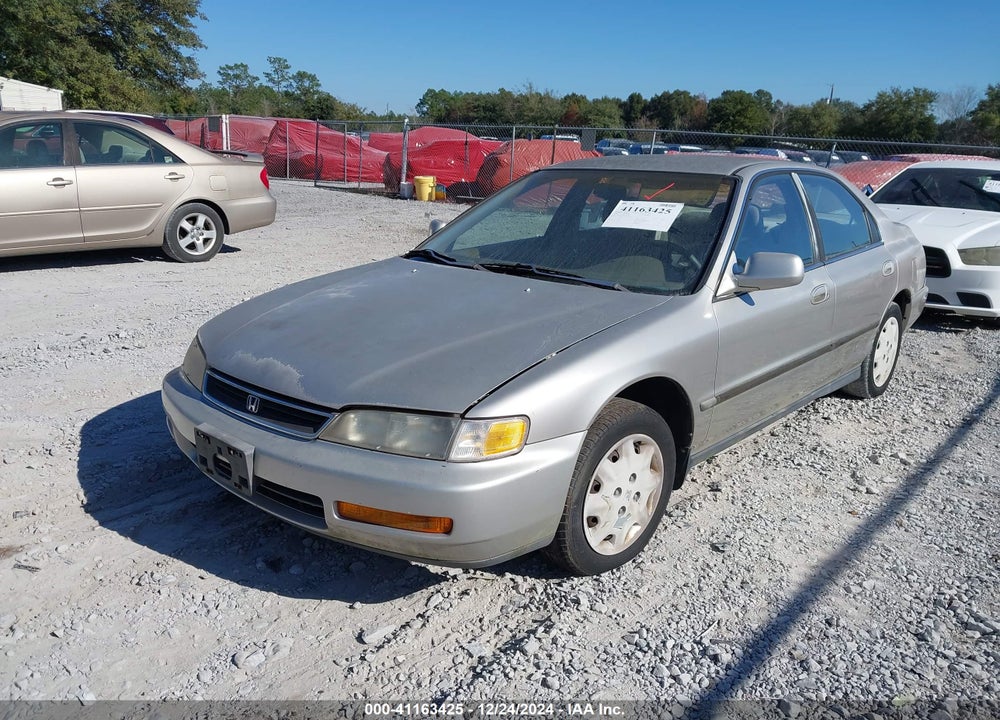 1996 HONDA ACCORD LX/EX VIN: 1HGCD5638TA120189