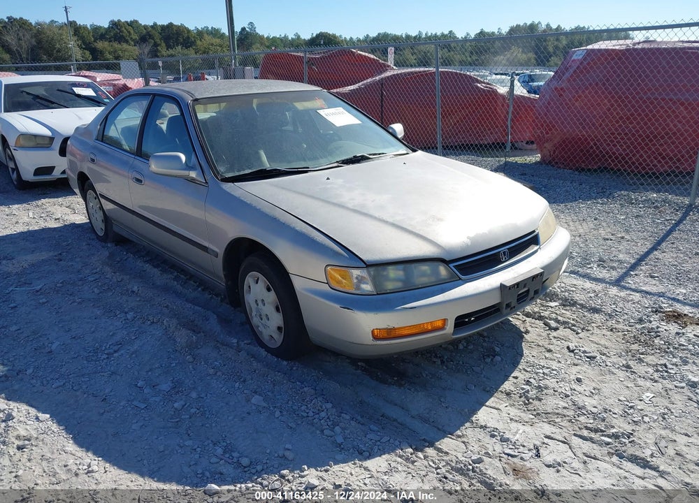 1996 HONDA ACCORD LX/EX VIN: 1HGCD5638TA120189