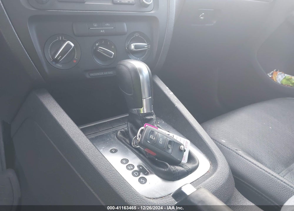 2013 VOLKSWAGEN JETTA 2.5L SE VIN: 3VWDP7AJ8DM431327