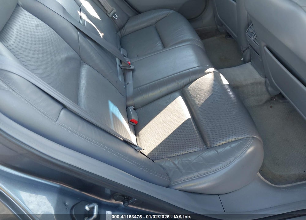 2005 ACURA TL VIN: 19UUA66225A075246