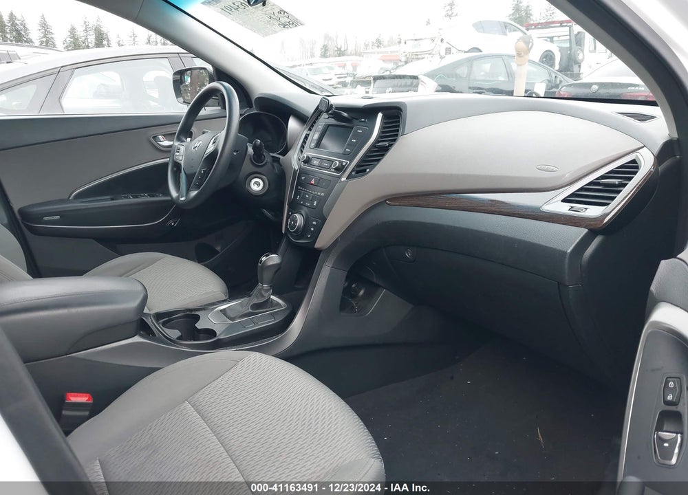 2018 HYUNDAI SANTA FE SPORT 2.4L VIN: 5NMZT3LB2JH081047