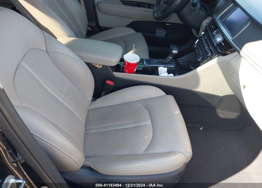 2016 KIA OPTIMA VIN: 5XXGU4L38GG064148