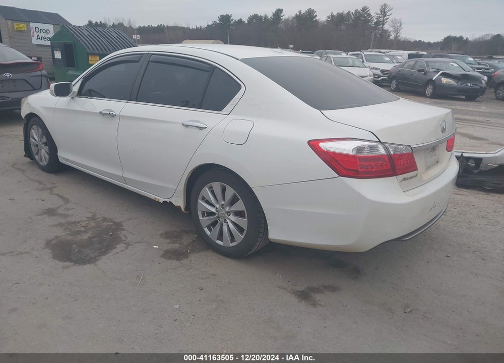 2013 HONDA ACCORD VIN: 1HGCR2F88DA190059