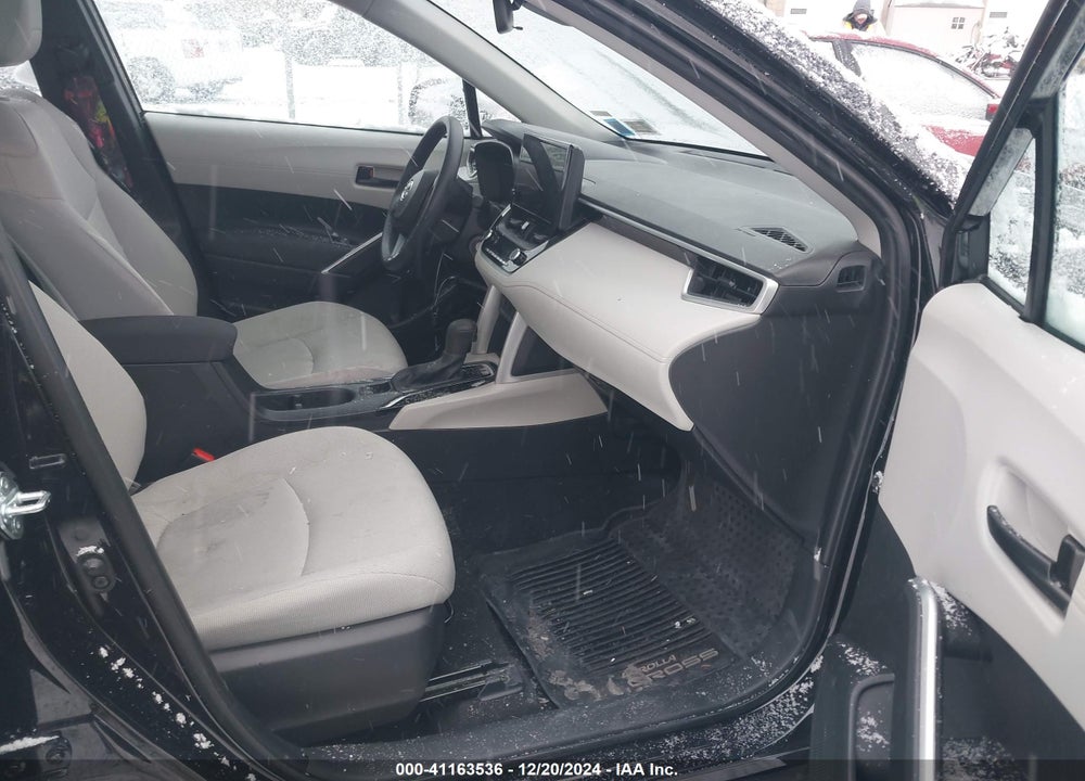 2024 TOYOTA COROLLA CROSS L VIN: 7MUAAABG8RV106231