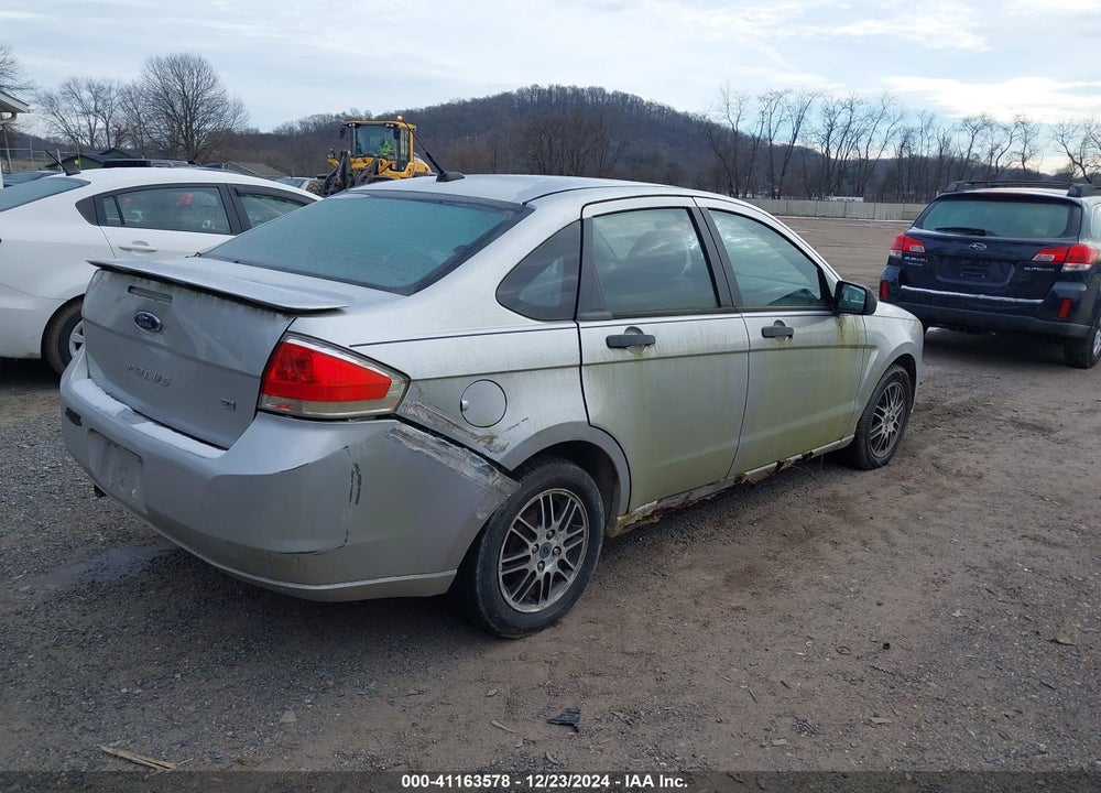 2010 FORD FOCUS SE VIN: 1FAHP3FN0AW135826