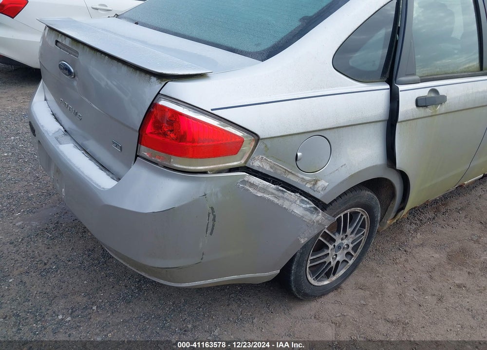 2010 FORD FOCUS SE VIN: 1FAHP3FN0AW135826