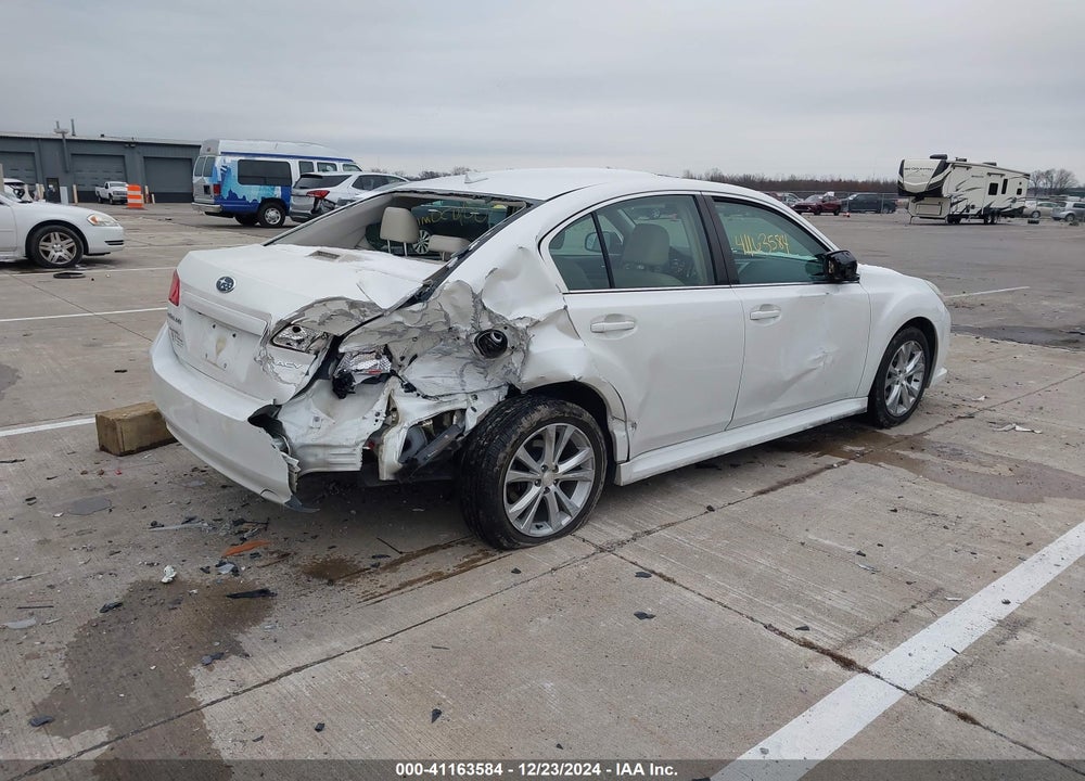 2014 SUBARU LEGACY 2.5I LIMITED VIN: 4S3BMCL63E3035801