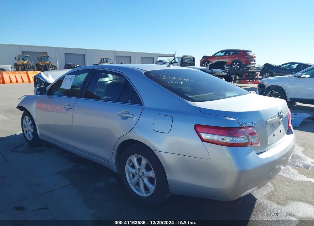 2011 TOYOTA CAMRY LE VIN: 4T1BF3EK5BU755395