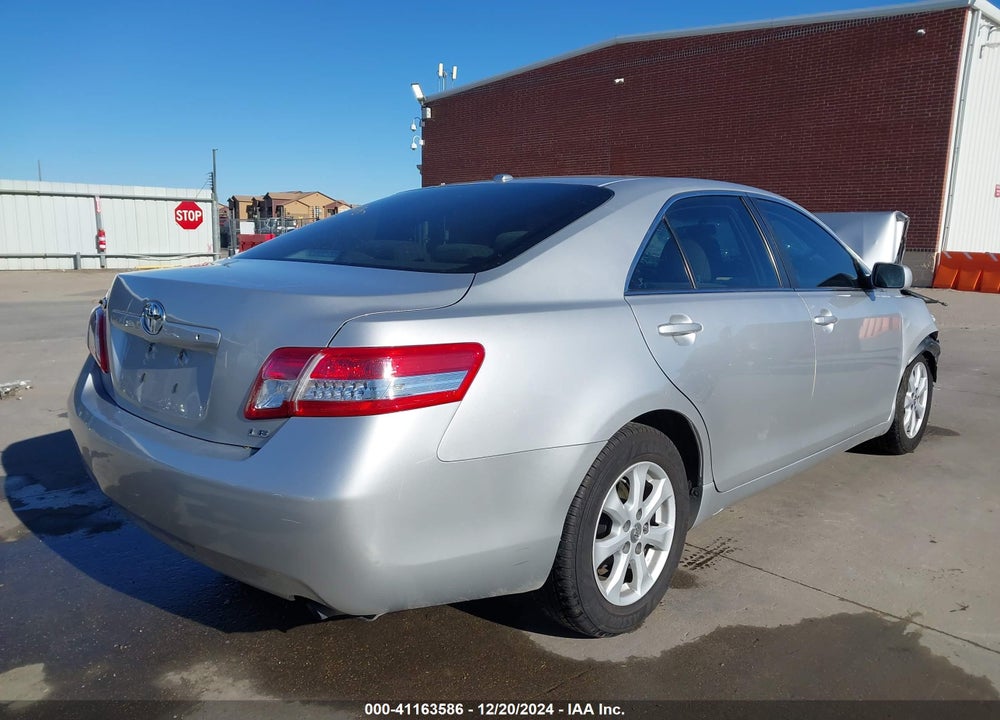 2011 TOYOTA CAMRY LE VIN: 4T1BF3EK5BU755395