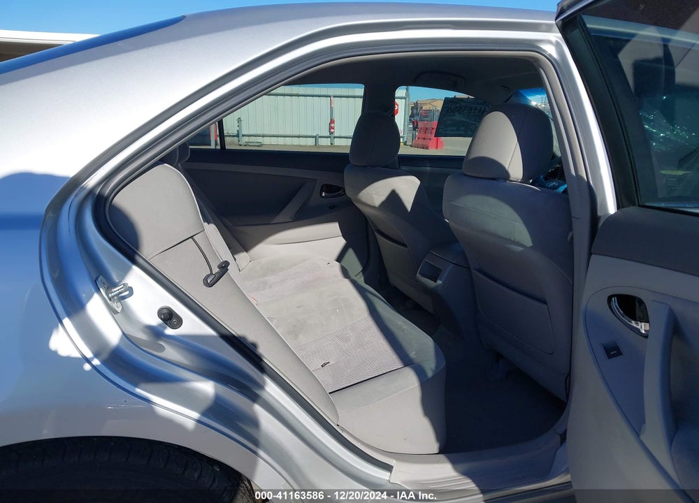 2011 TOYOTA CAMRY LE VIN: 4T1BF3EK5BU755395