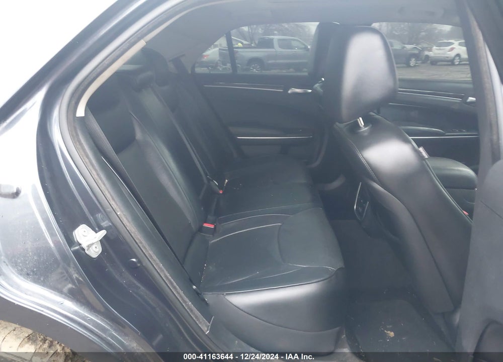 2016 CHRYSLER 300C AWD VIN: 2C3CCAKG8GH344092