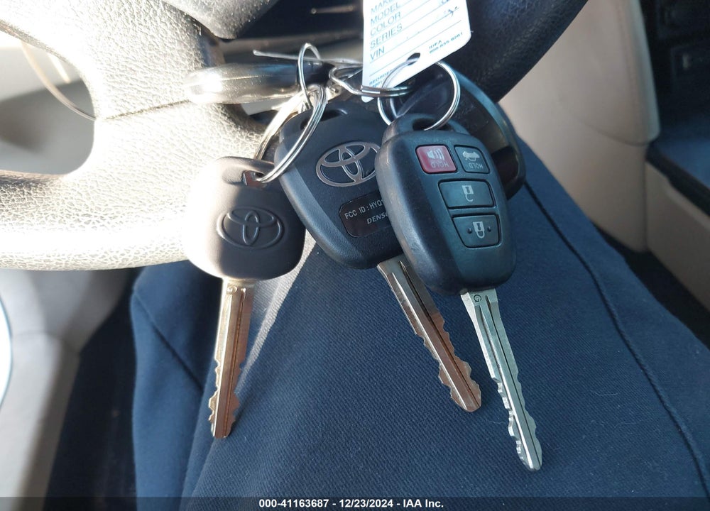 2013 TOYOTA CAMRY LE VIN: 4T4BF1FK3DR285654