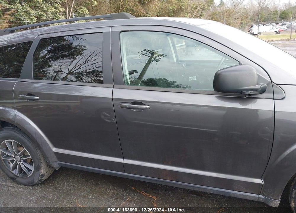 2018 DODGE JOURNEY SE VIN: 3C4PDCAB9JT519833