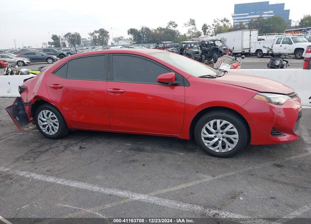 2018 TOYOTA COROLLA LE VIN: 5YFBURHE1JP809953