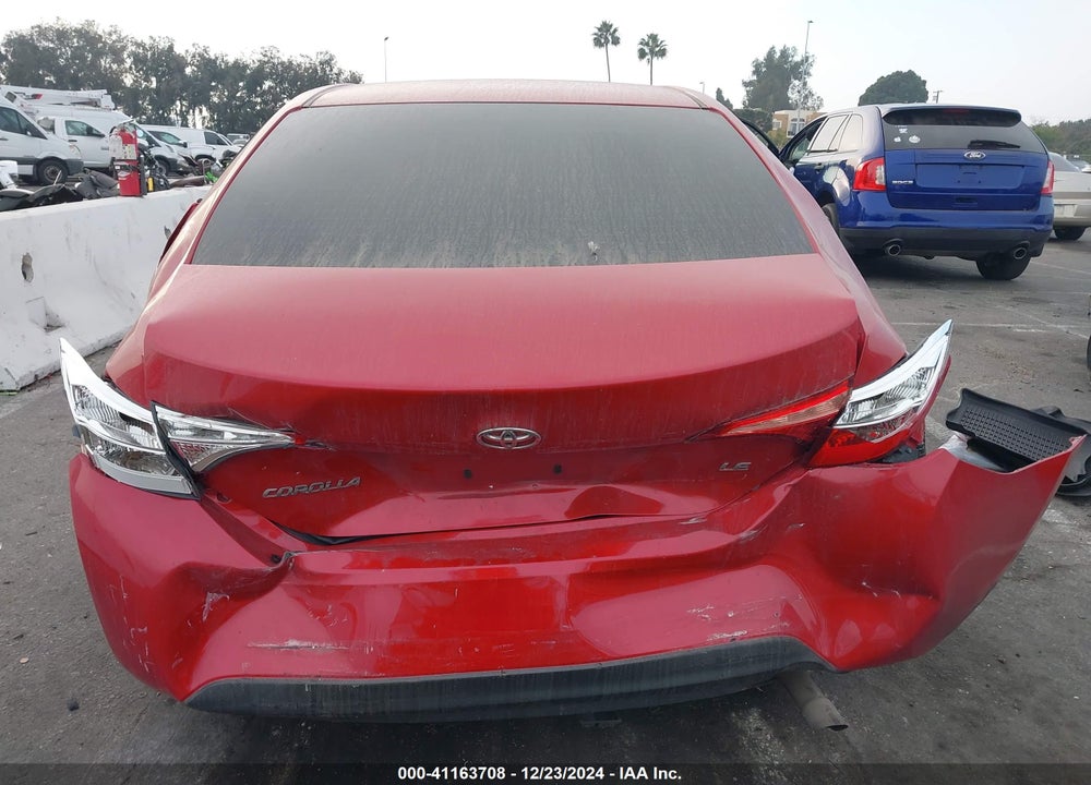 2018 TOYOTA COROLLA LE VIN: 5YFBURHE1JP809953