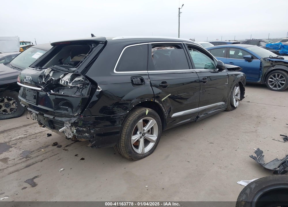 2024 AUDI Q7 PREMIUM PLUS 45 TFSI QUATTRO TIPTRONIC VIN: WA1LCBF7XRD005937