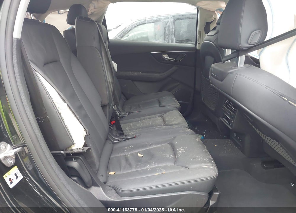 2024 AUDI Q7 PREMIUM PLUS 45 TFSI QUATTRO TIPTRONIC VIN: WA1LCBF7XRD005937