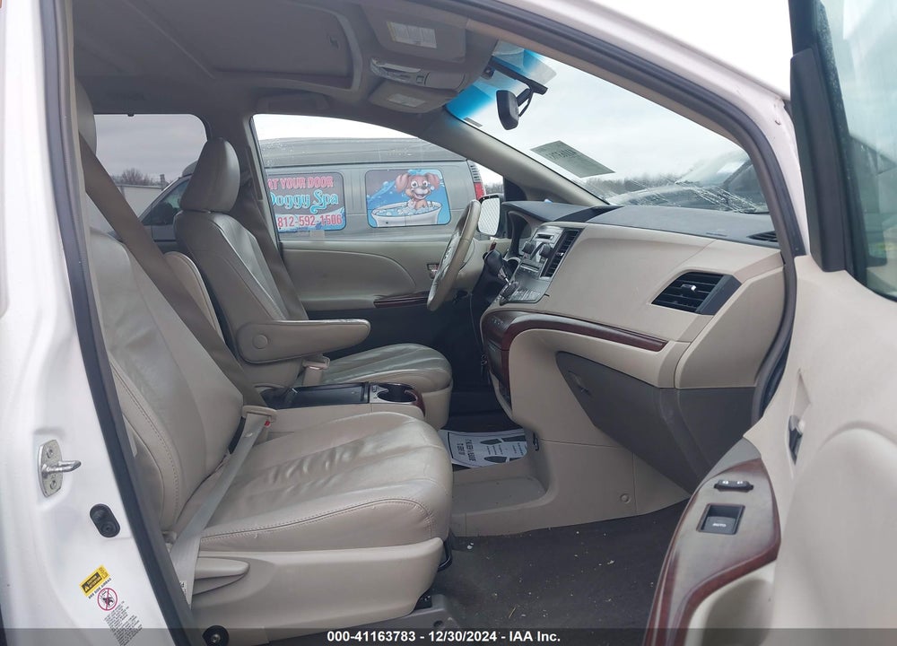 2011 TOYOTA SIENNA XLE V6 VIN: 5TDYK3DC0BS068625