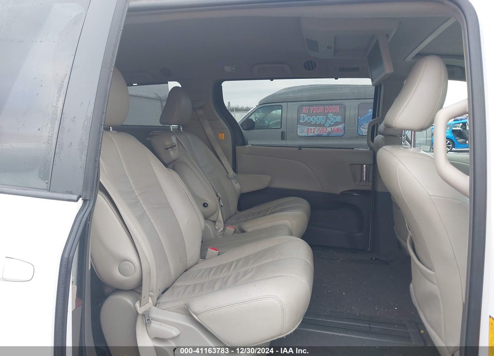 2011 TOYOTA SIENNA XLE V6 VIN: 5TDYK3DC0BS068625