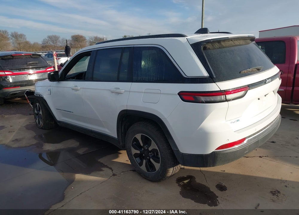 2024 JEEP GRAND CHEROKEE 4XE VIN: 1C4RJYB64R8515988